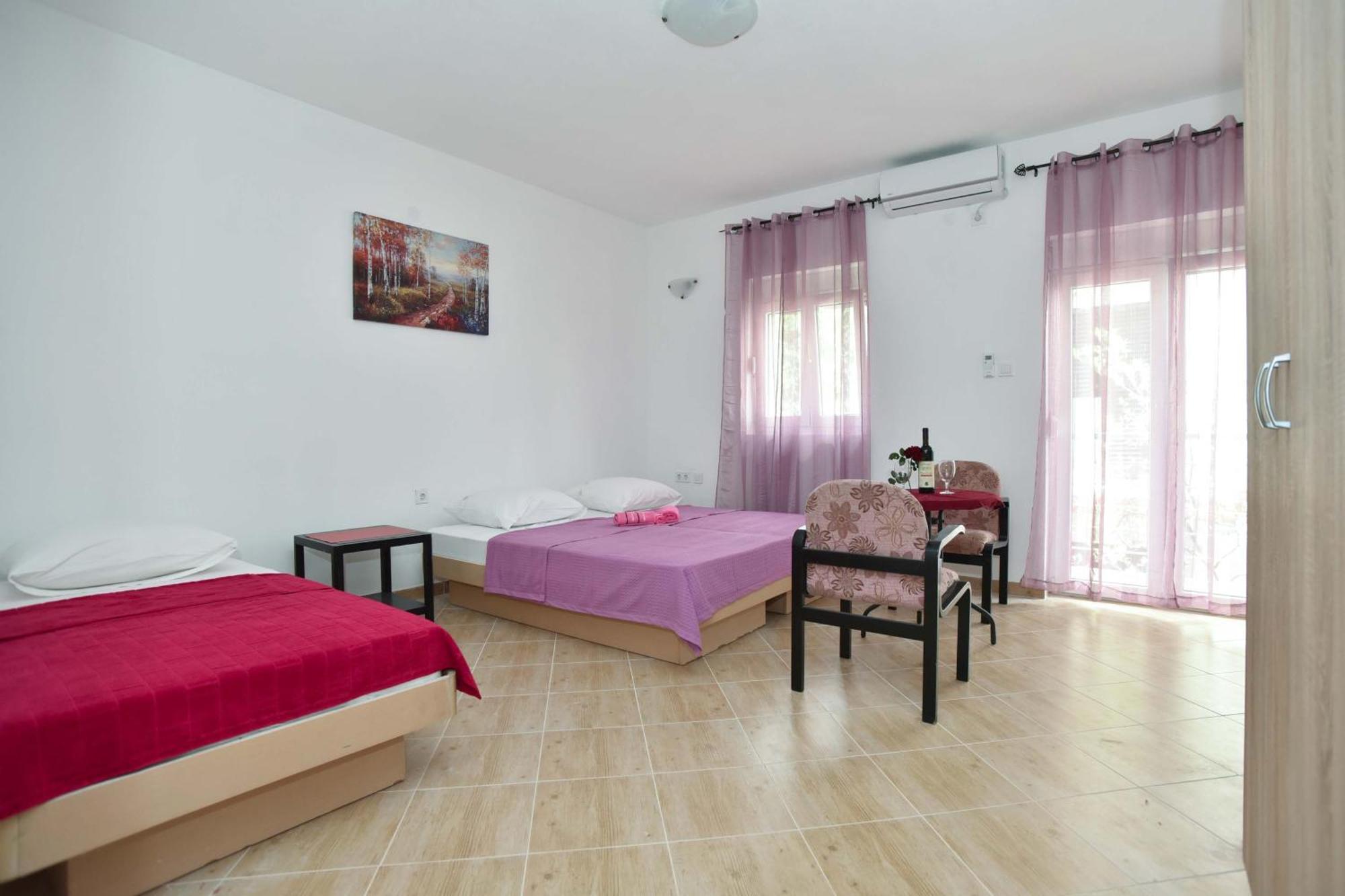 Apartmani Mihovic - Jaz บุดวา ภายนอก รูปภาพ