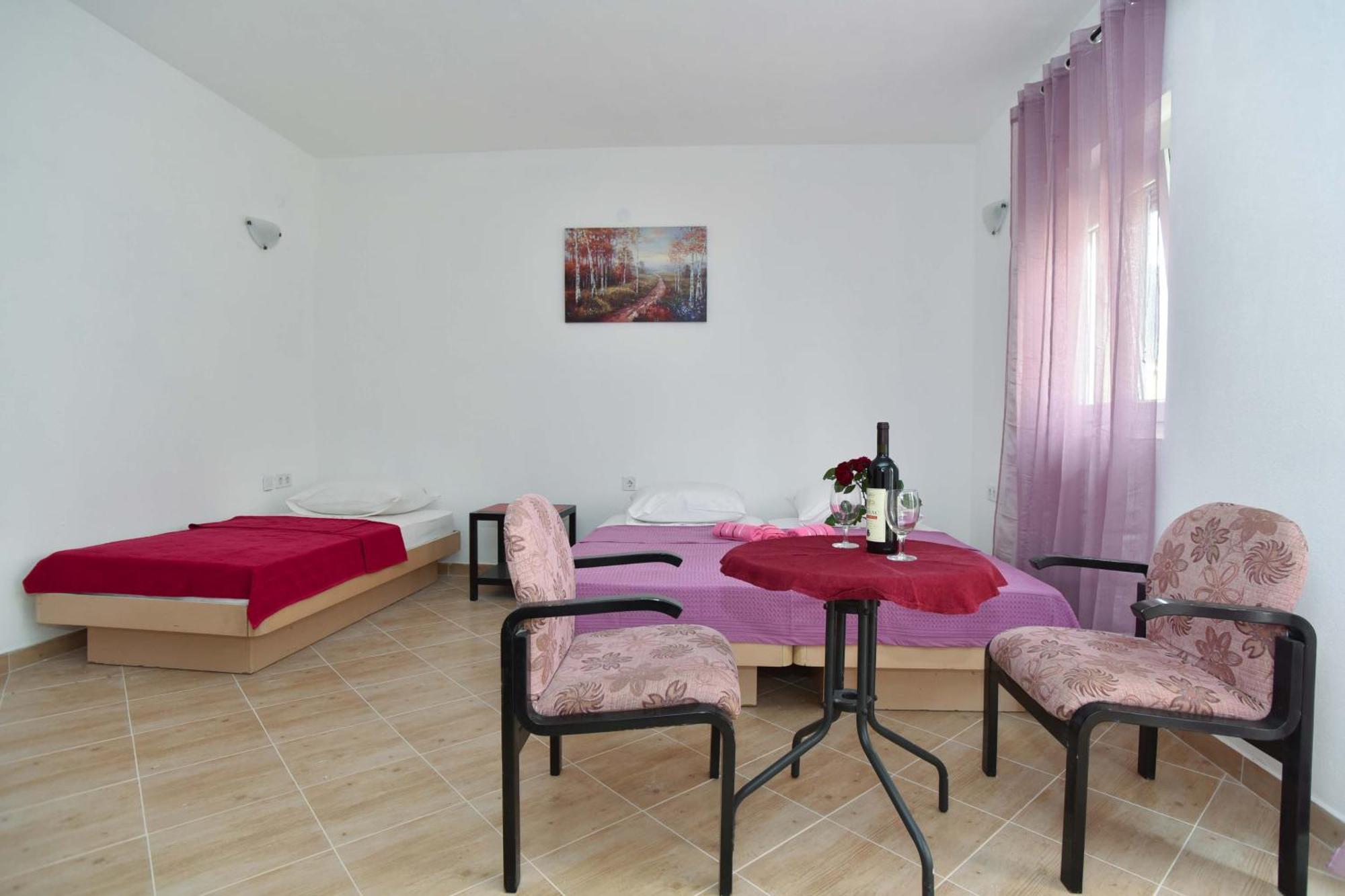 Apartmani Mihovic - Jaz บุดวา ภายนอก รูปภาพ