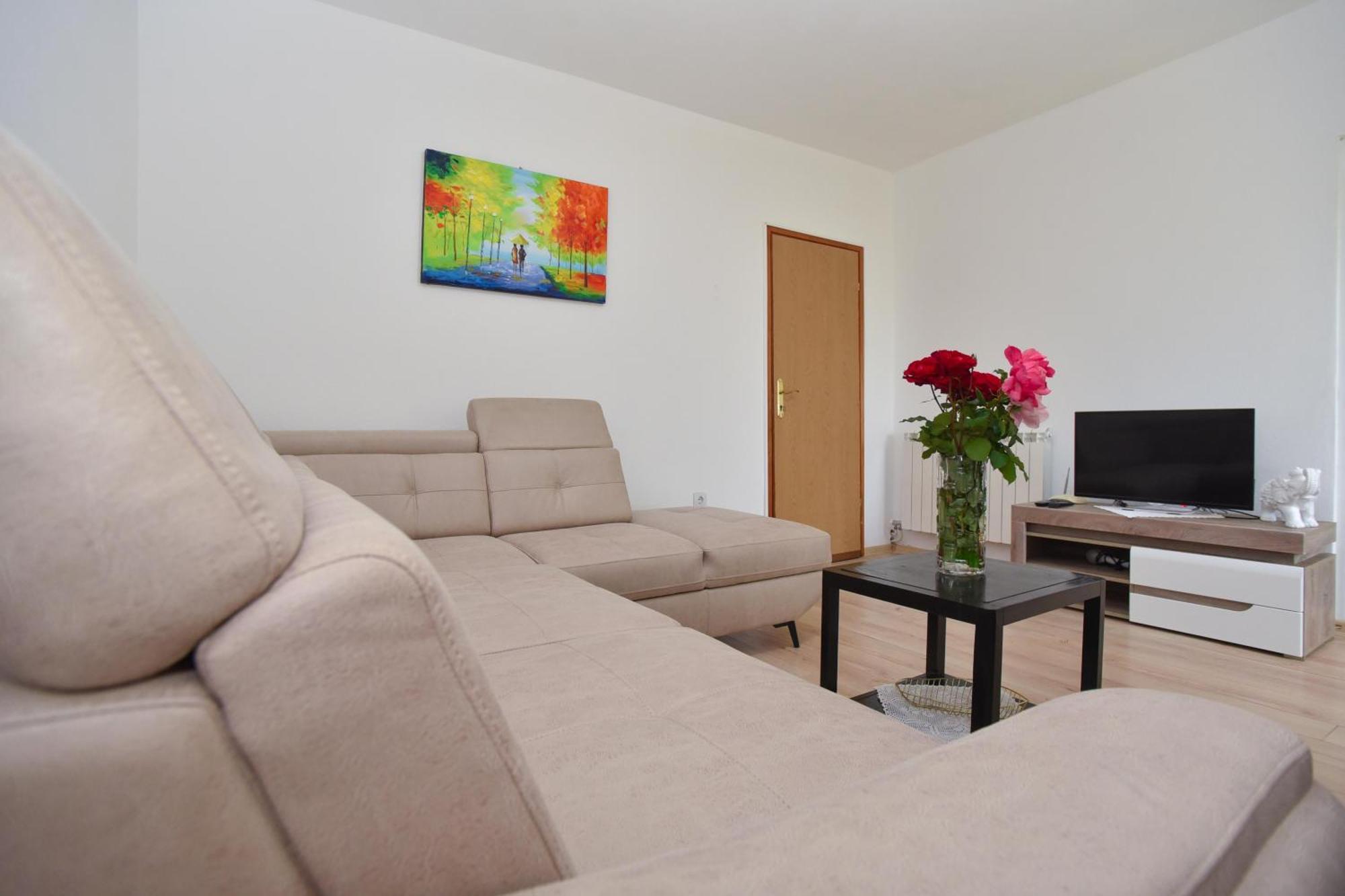 Apartmani Mihovic - Jaz บุดวา ภายนอก รูปภาพ